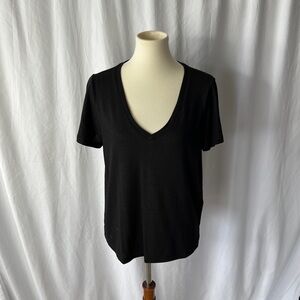 PAIGE Rochelle Knit V-neck T-shirt - Medium